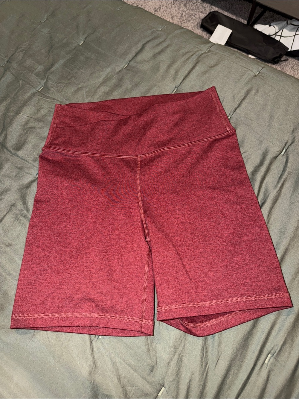 Old Navy Women's High-Waist Bike Shorts in Burgundy Heather